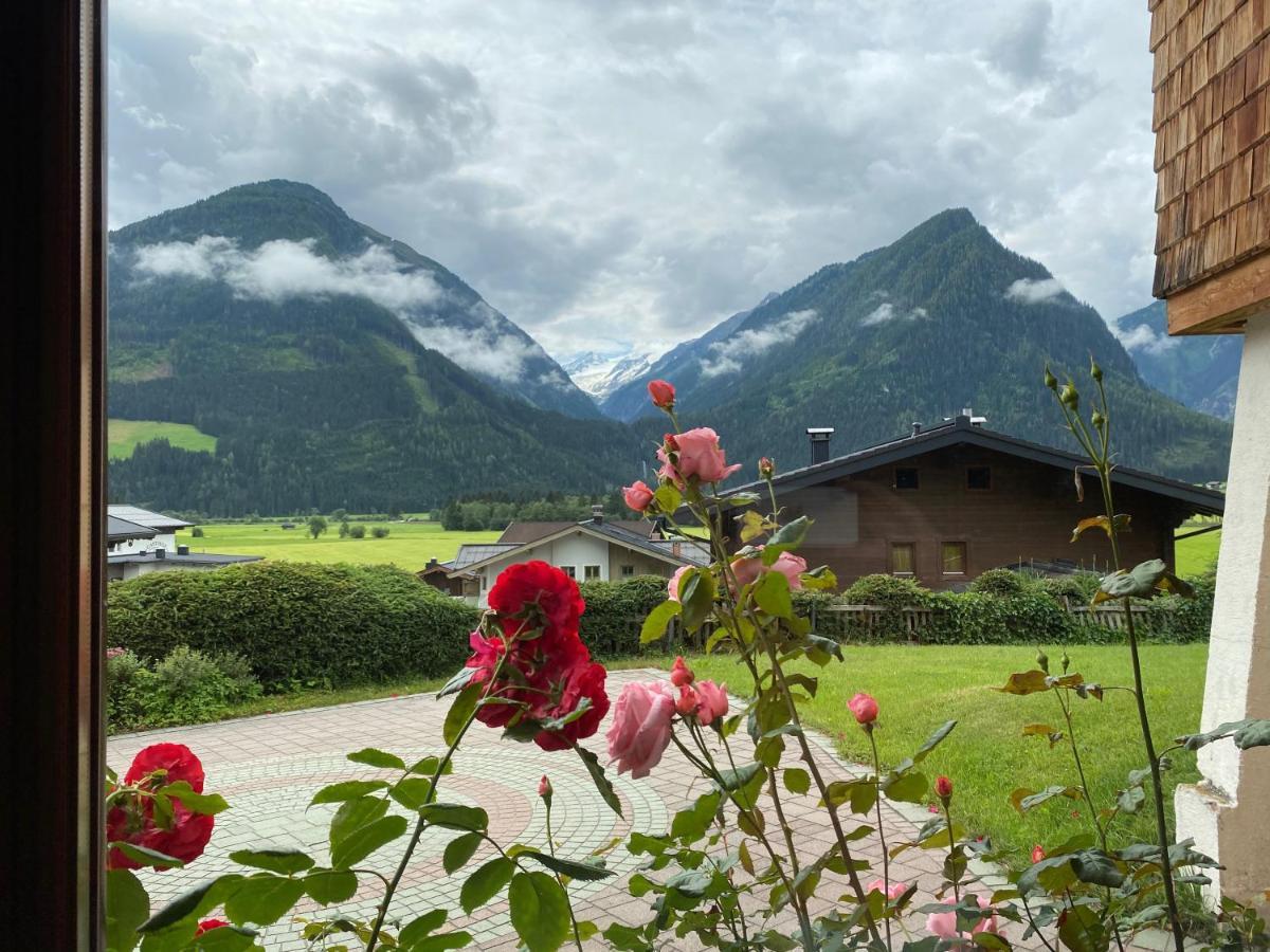 Appartments-Hutter Neukirchen am Großvenediger Esterno foto